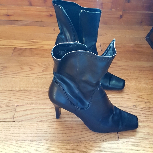 Nine West Shoes - Nine West Black Heel Zipper Boots Sz 8M